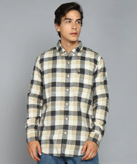 Men Slim Fit Checkered Spread Collar Casual Shirt