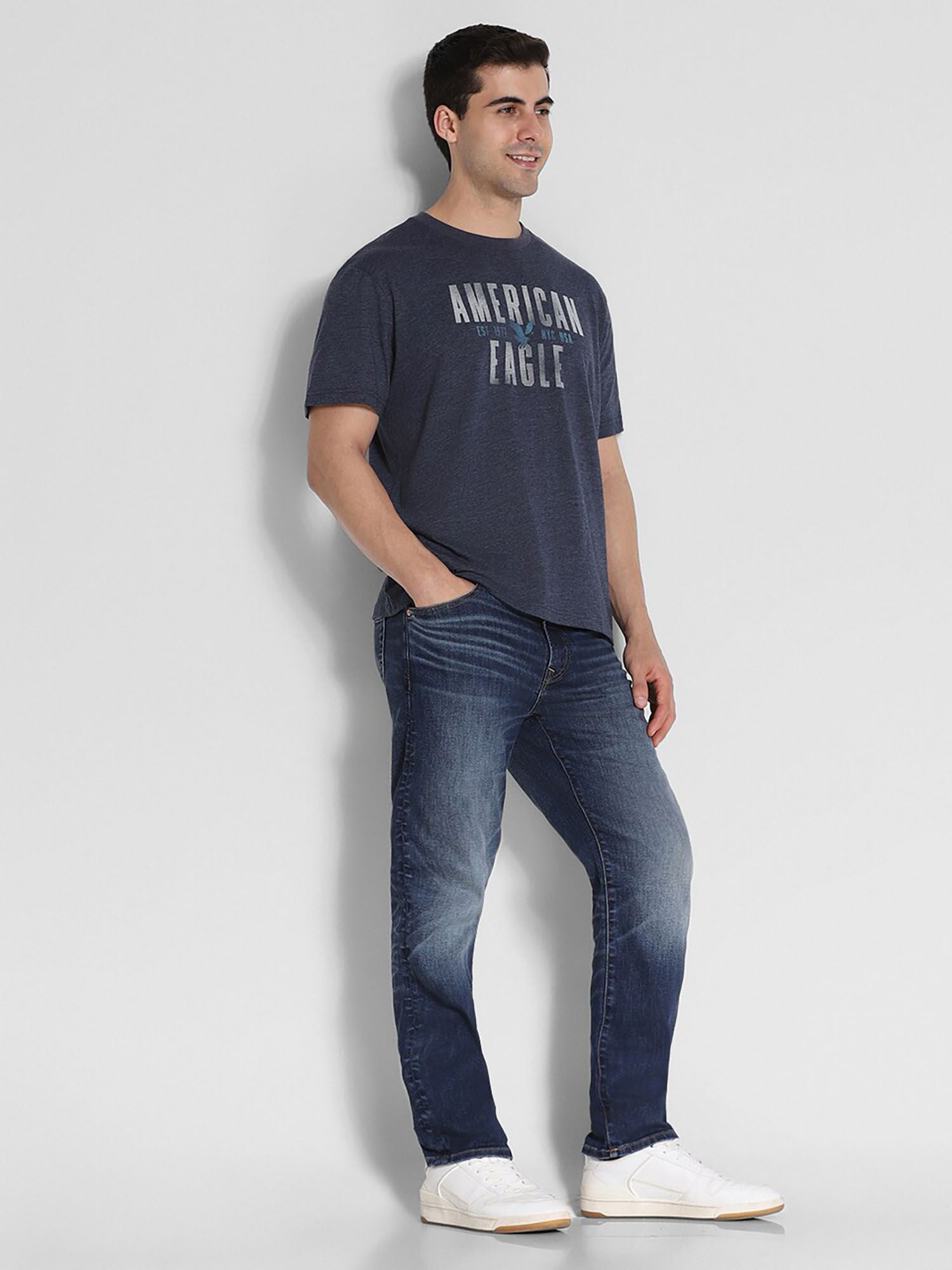 American Eagle Navy Graphic T-Shirt – Men's