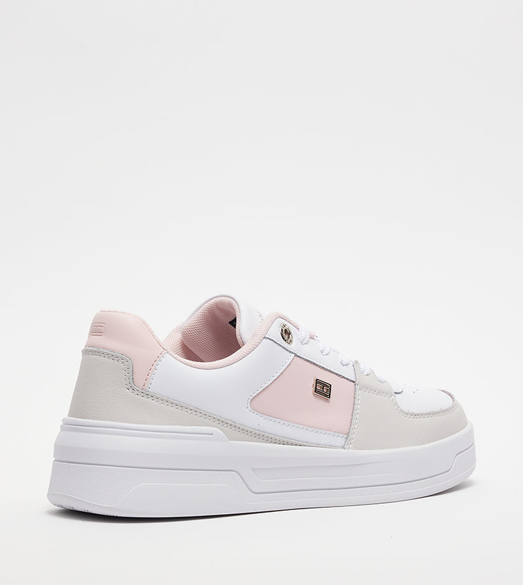 Tommy Hilfiger Essential Flag Plaque Basketball Trainers Whitepink