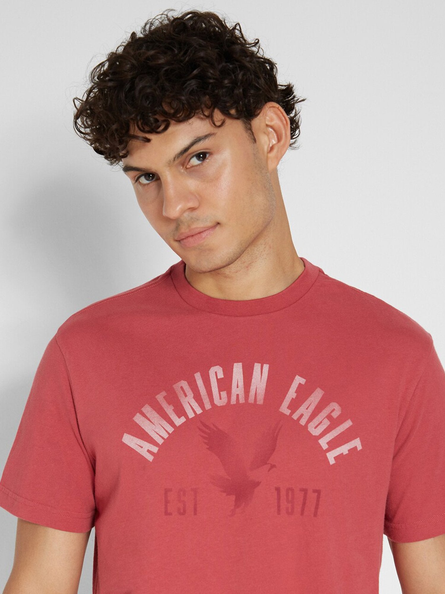 American Eagle Coral Logo Graphic T-Shirt – Men's