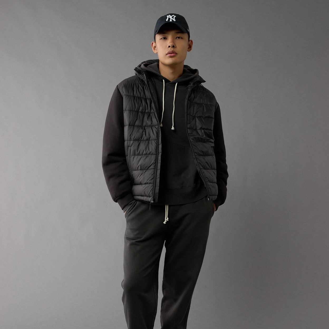 AE Hooded Stadium Puffer Jacket – Men's